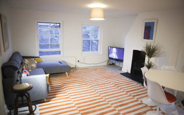 3 Bedroom House in the Heart of Shoreditch