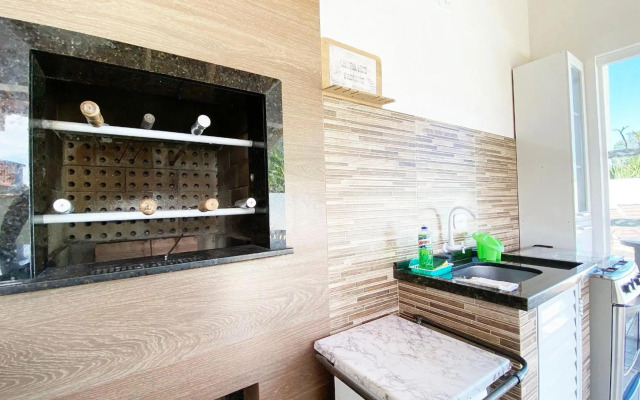 Maravilhoso sobrado com piscina e cascata