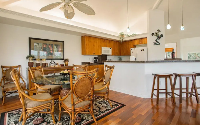Villa of Kamalii by RedAwning