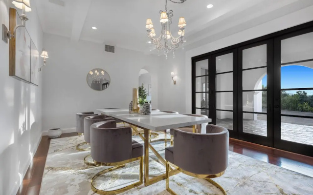 Spanish Villa - Stunning Coldwater Canyon Villa With Pool and Views