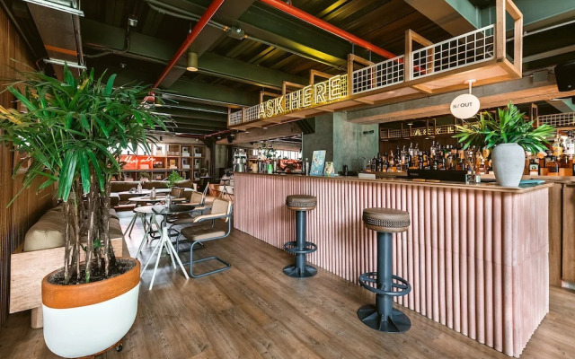 The Somos Hotel