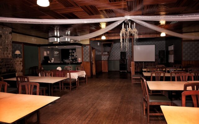 Pine Lodge