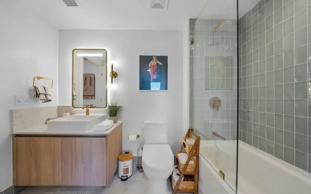 DTW Miami Luxury 1BR with Urban Views
