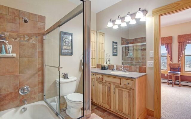 Mount Richthofen S3 3 Bedroom Condo