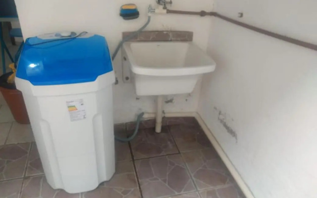 Casa com 2 quartos em condomínio