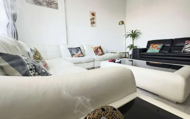 SUNNY SIDE LUXé HOSTEL