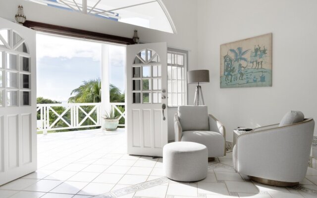 The Date House - Four Bedroom Villa With Private Pool Near the Beach and Calabash Cove Resort 4 Villa by Redawning