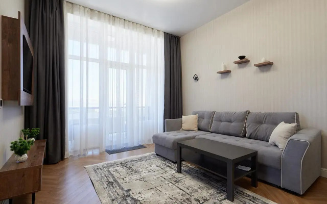 Family House (Фемили Хаус)