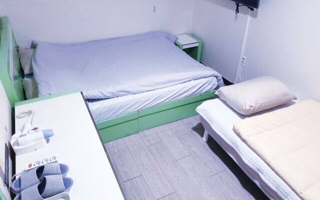 Oppa Hostel