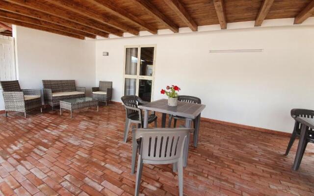 Arricampati Airport Rooms in Villa & RENT CAR