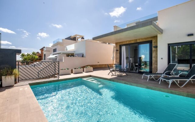 Villa With 2 Bedrooms in San Miguel de Salinas, With Wonderful sea Vie