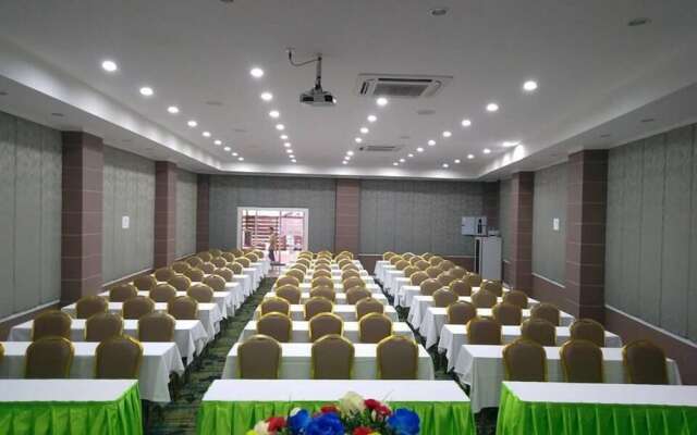 May Flower Grand Hotel Korat