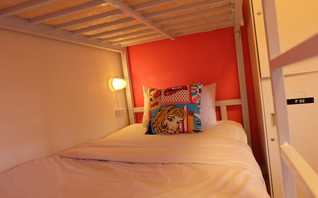 Finlay House - Hostel