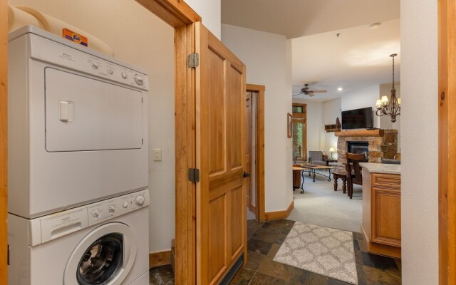 3059 The Timbers 2 Bedroom Condo by RedAwning