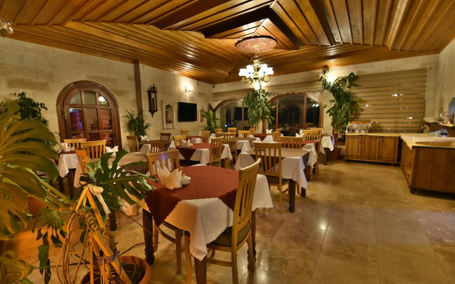 Harman Cave Hotel