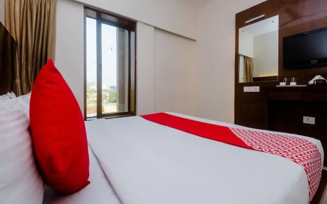 Vashi Gymkhana By OYO Rooms