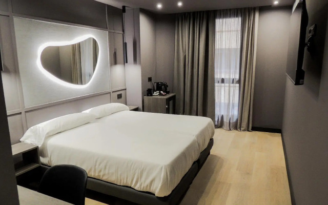 Hotel LIVVO La Escarlata