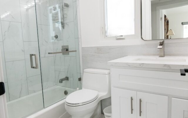 36th St (68238)