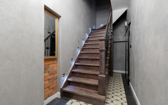 Kosciuszki Square Apartment by Renters