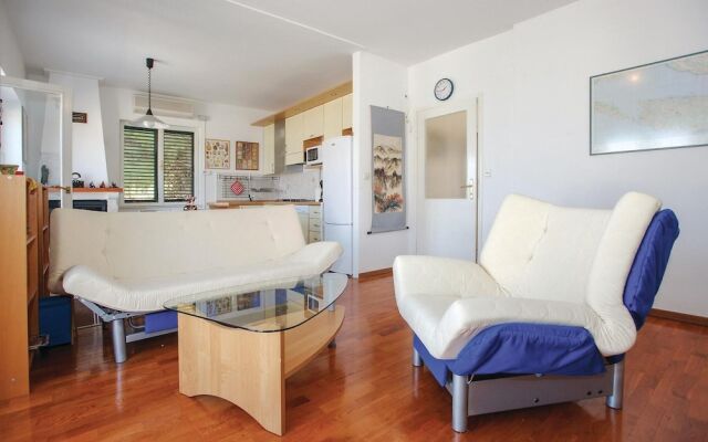 Nice Home in Postira With 5 Bedrooms, Wifi and Outdoor Swimming Pool
