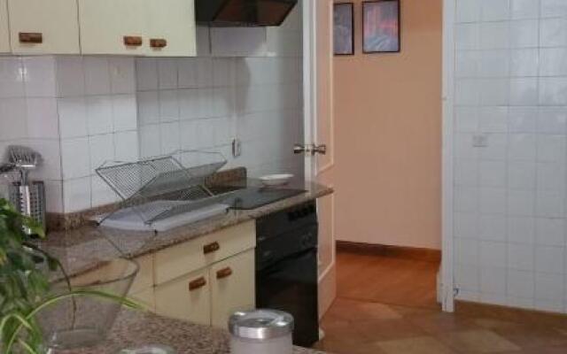 Becquer. Luminoso y amplio apartamento.Playa a 3km