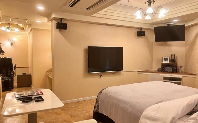 Hotel Crystal Gate Nagoya (Adult Only)