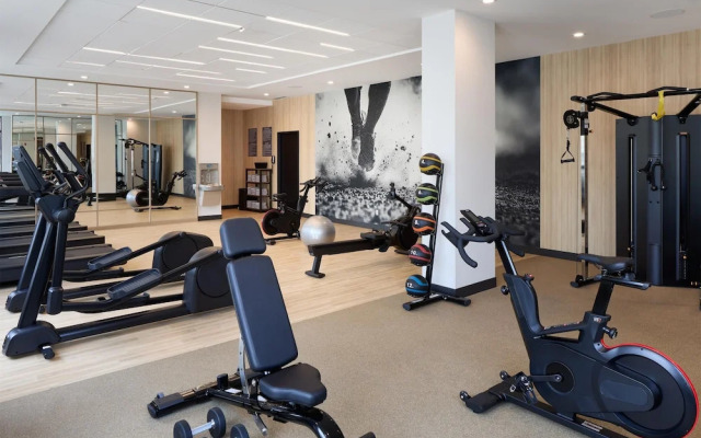 Hyatt Place Montreal Airport