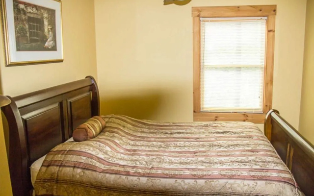 11 Above and Beyond - 4 Br Cabin