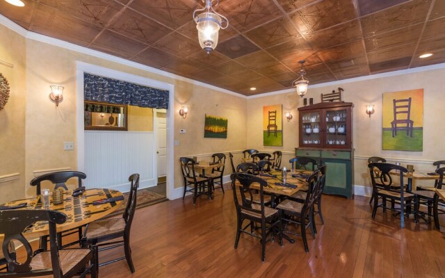 The Charlotte Hotel & Restaurant