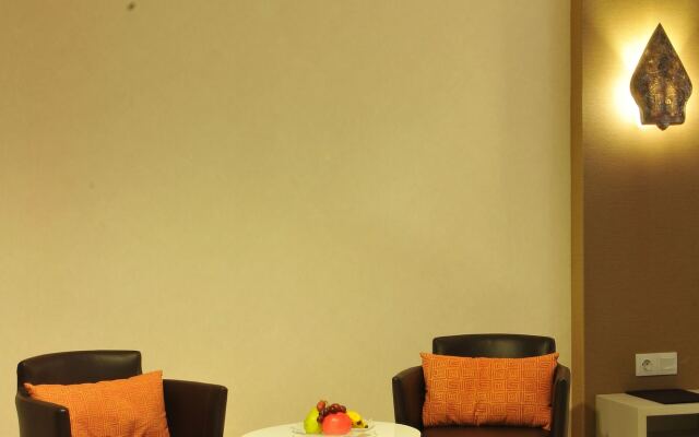 Pyrenees Jogja Hotel