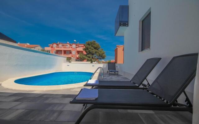 Villa Essenza Vita 650 meters from the beach