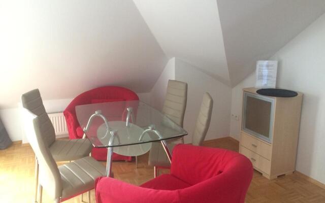 Goplany Apartments