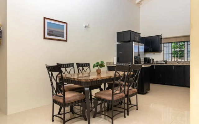 Private Pool Draxhall Gated Gym Tennis Full AC