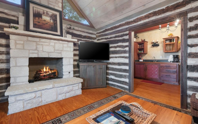Chula Vista 1 Bedroom Cabin by RedAwning