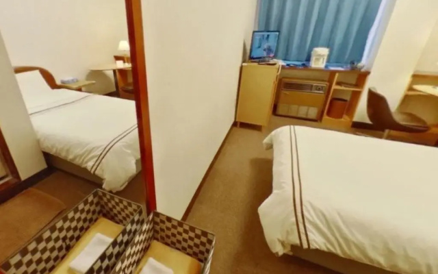 Shirakawa Business Hotel