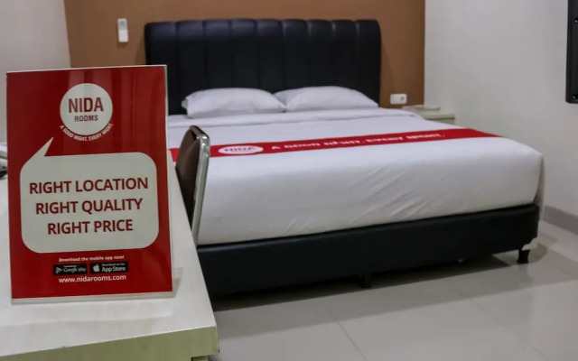 NIDA Rooms Surya Samantri Coblong