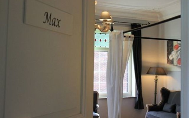 Huyze Max Bed & Breakfast