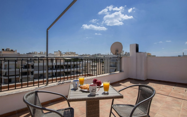 Rooftop apt. with great veranda by GHH, Palaio Faliro