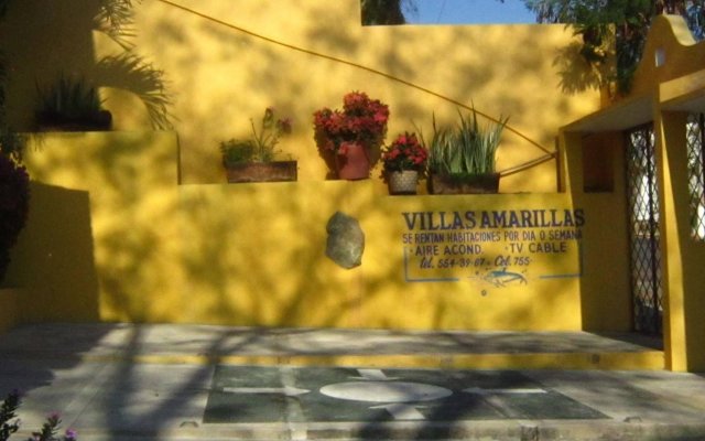 Hotel Villas Amarillas