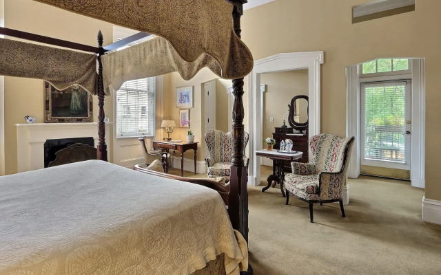 The Presidents' Quarters Inn