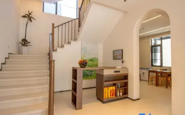 Zhujiajian Eight Thousand Dreams Homestay (Xiawushitang Dongsha Scenic Area)