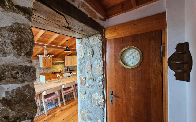 Tepeboz Stone House Karaburun