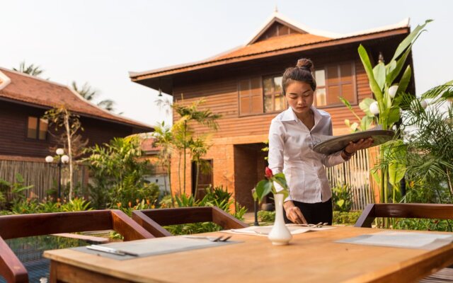 Wooden Residence Villa