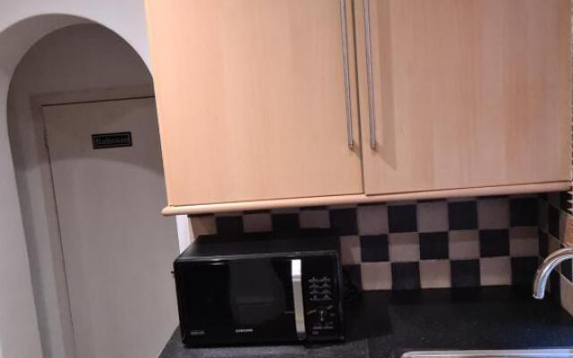 Fields Home a Stunning 3 Bedroom-Sleeps 5