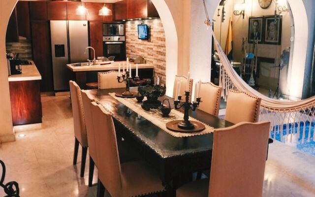 7Esp-4 Casa Con 7 Habitaciones Con Pisci