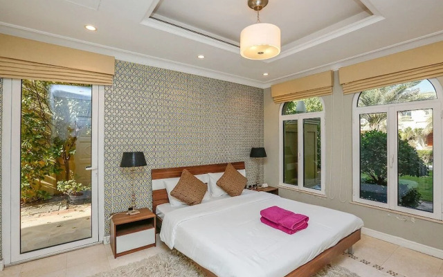 The Palm Jumeirah Villas - Frond M