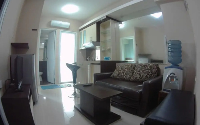 Apartment Green Pramuka by Vincent