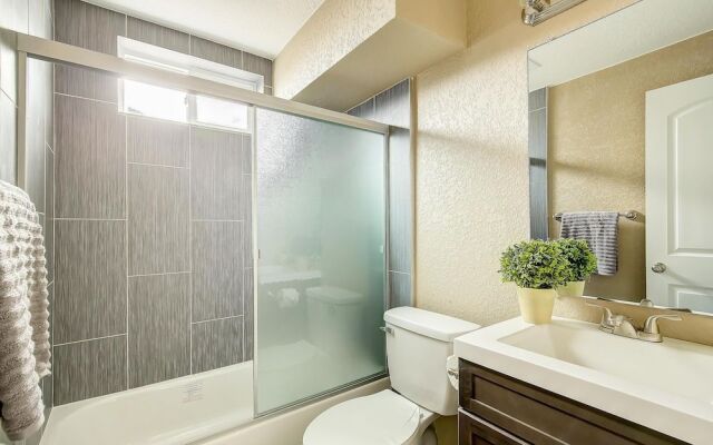 Sunny 5 Bedroom House