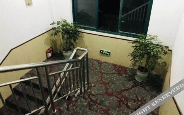 Yunting Business Hotel