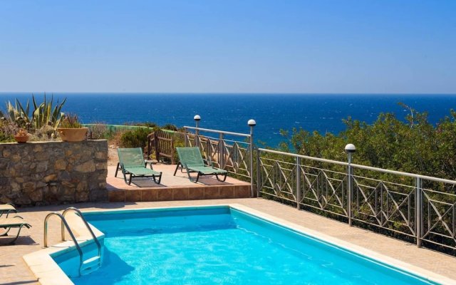 Villa Elafonisi Situated On The Edge Of A Hill Just 200M Opposite The Beach